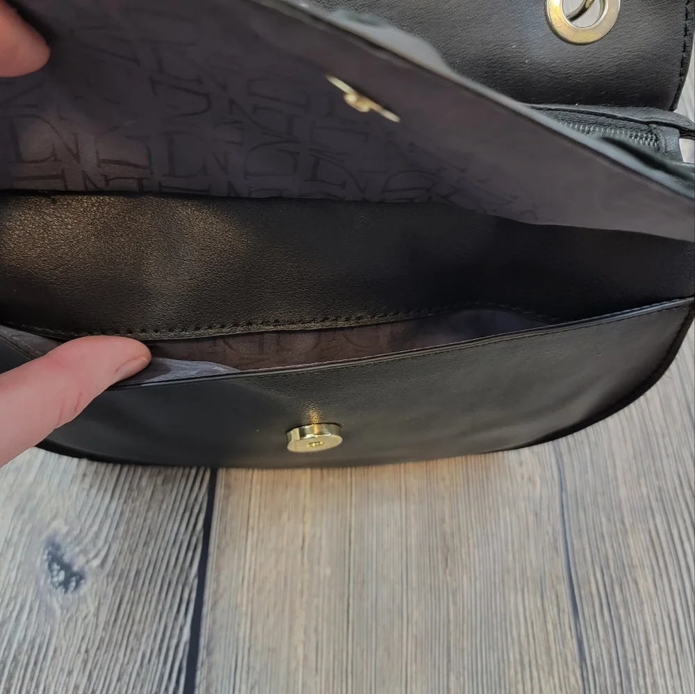 Danielle Nicole Black Crossbody Purse Handbag - Picture 2 of 13